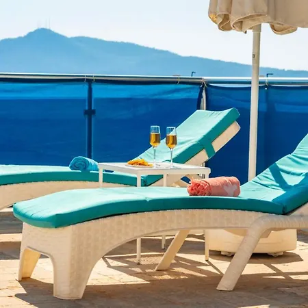 Willa 1 Bedroom 6894 *