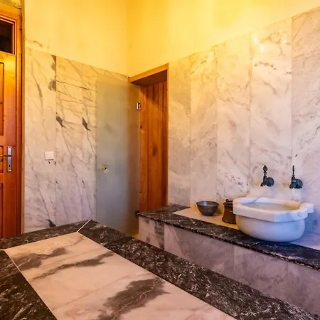 Villa 1 Bedroom *